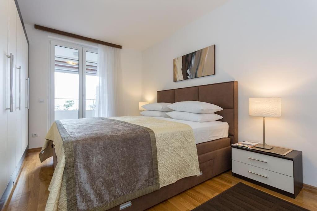 Doramia Apartment *